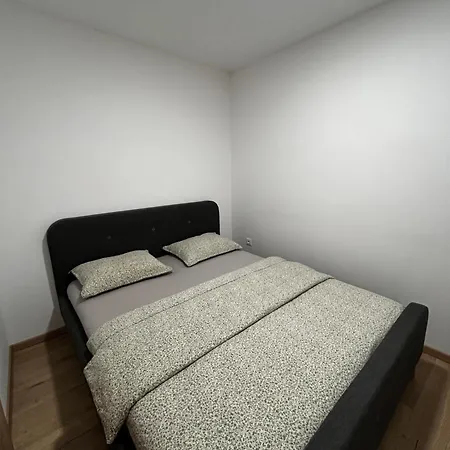 Pervan Small * Čapljina